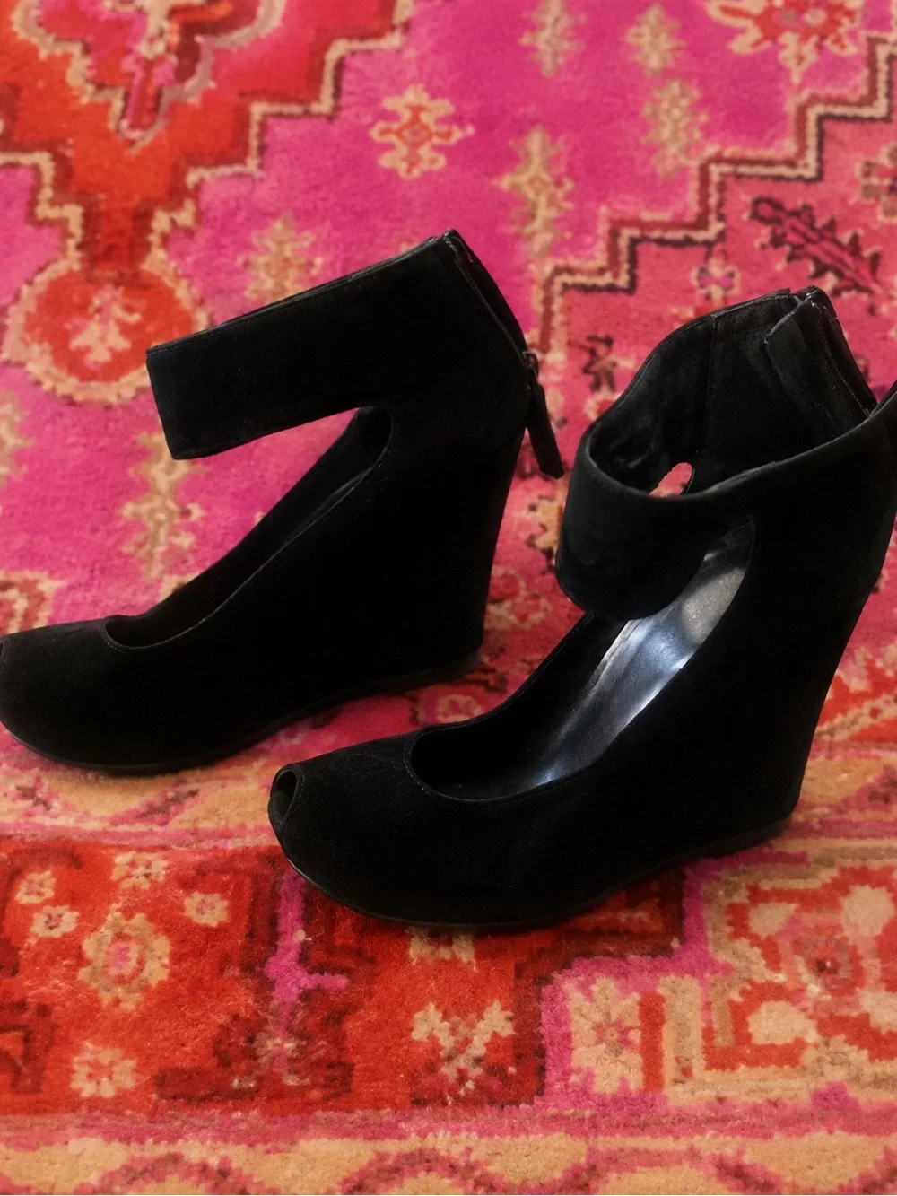 Vintage Nine West Black Suede Peep-Toe Platforms SIZE 10 90s and Y2K Vibes 🖤